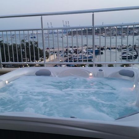 Seagull Penthouse Marsaxlokk Apartment Exterior photo