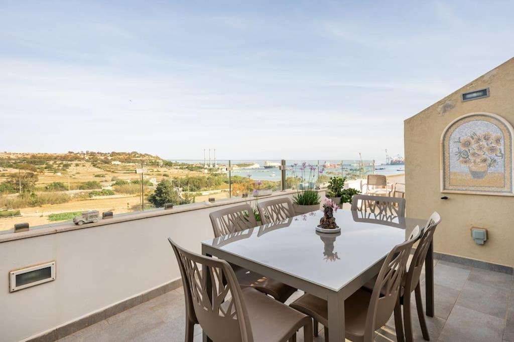 Seagull Penthouse Marsaxlokk Apartment Exterior photo