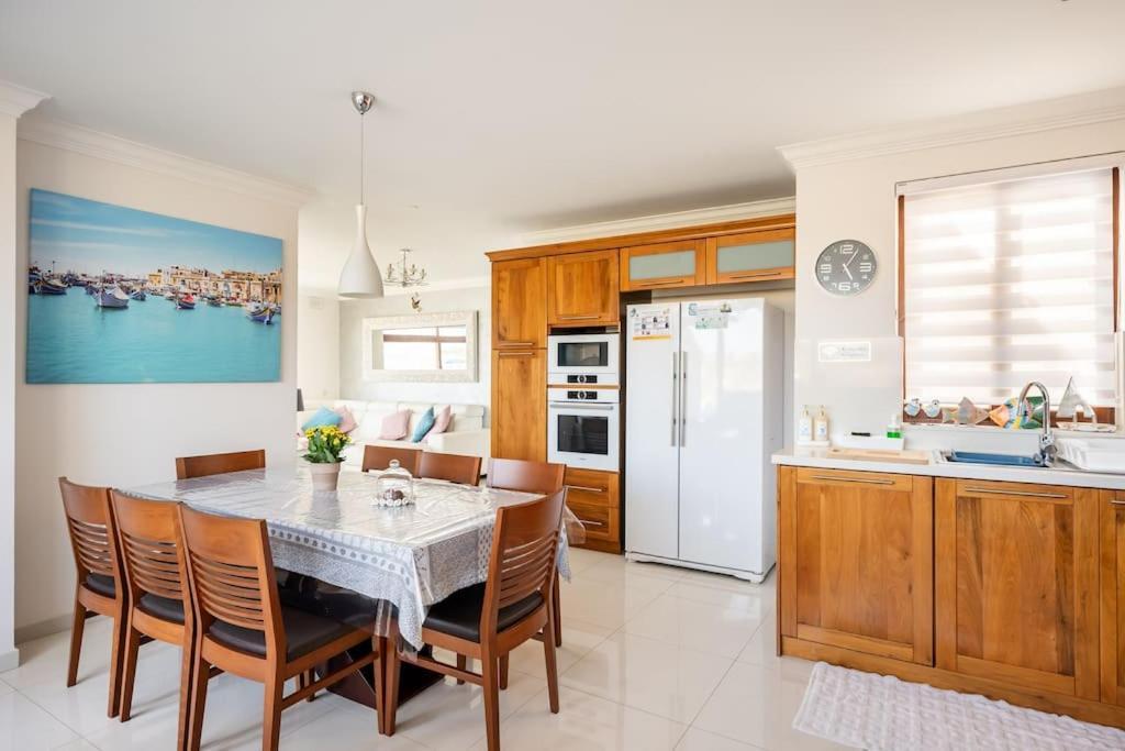 Seagull Penthouse Marsaxlokk Apartment Exterior photo