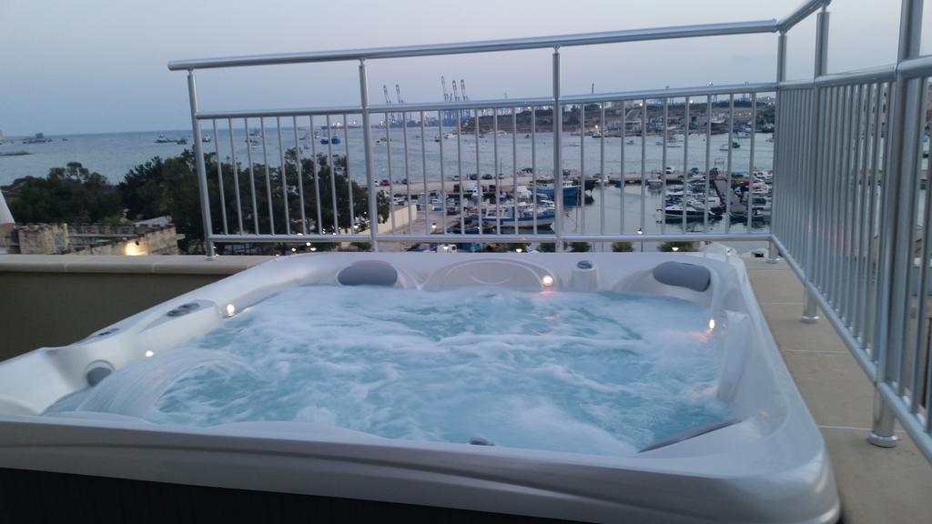 Seagull Penthouse Marsaxlokk Apartment Exterior photo